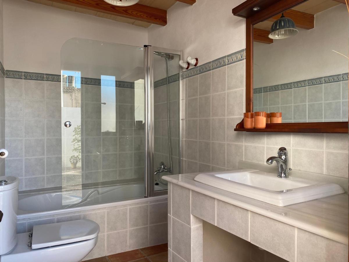 Casa Nuria, En El Centro, Al Lado De La Escalinata Del Calvario Para 6 Personas Pollença Kültér fotó
