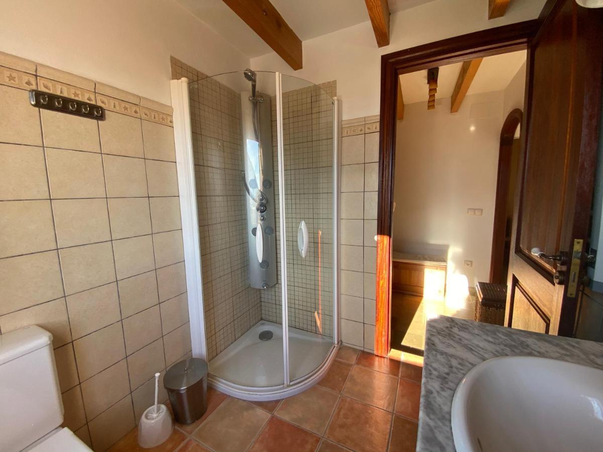 Casa Nuria, En El Centro, Al Lado De La Escalinata Del Calvario Para 6 Personas Pollença Kültér fotó